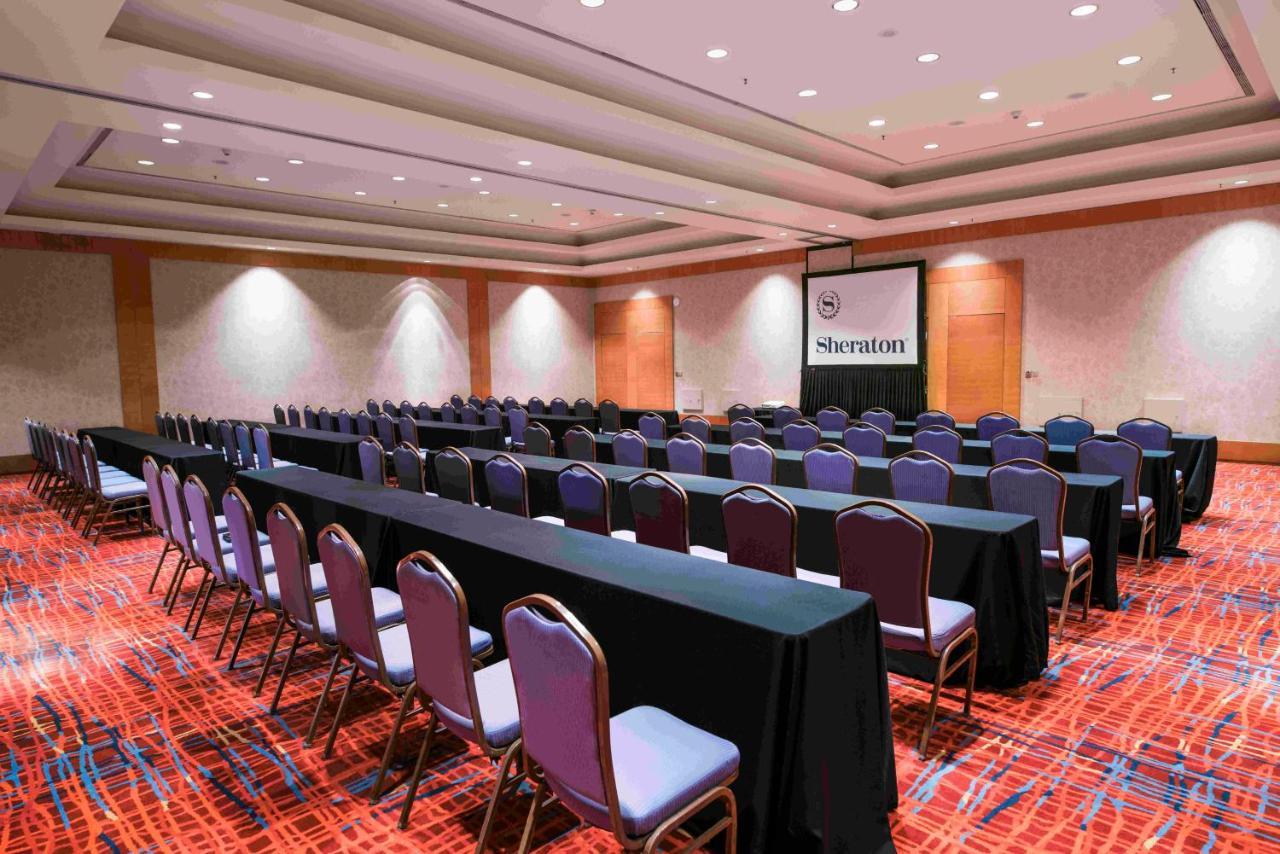 Sheraton Pilar Hotel & Convention Center Екстер'єр фото