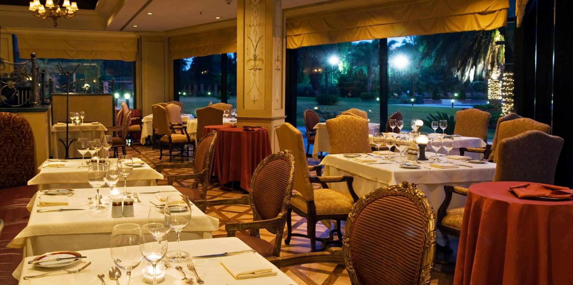 Sheraton Pilar Hotel & Convention Center Екстер'єр фото