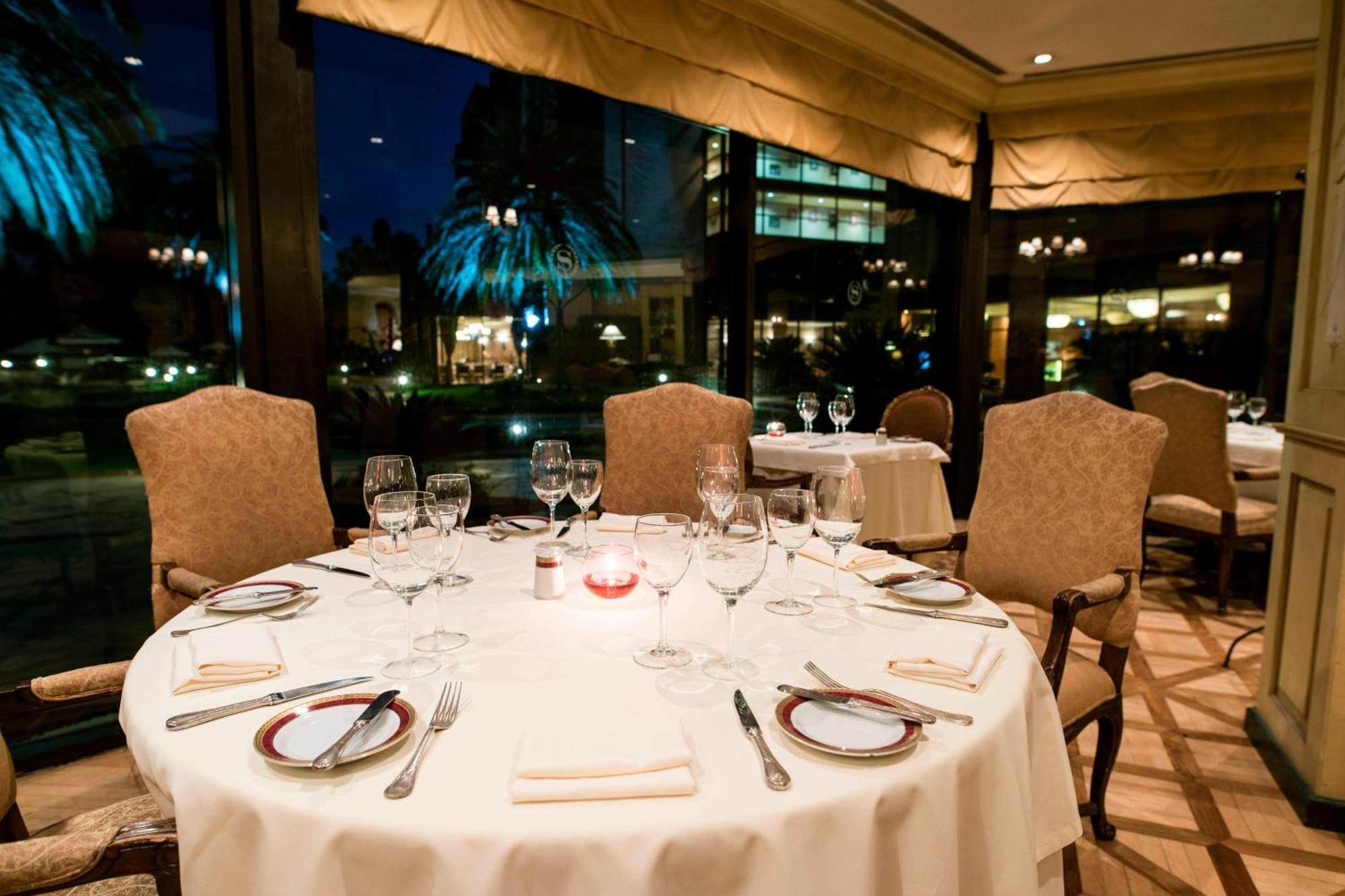 Sheraton Pilar Hotel & Convention Center Екстер'єр фото