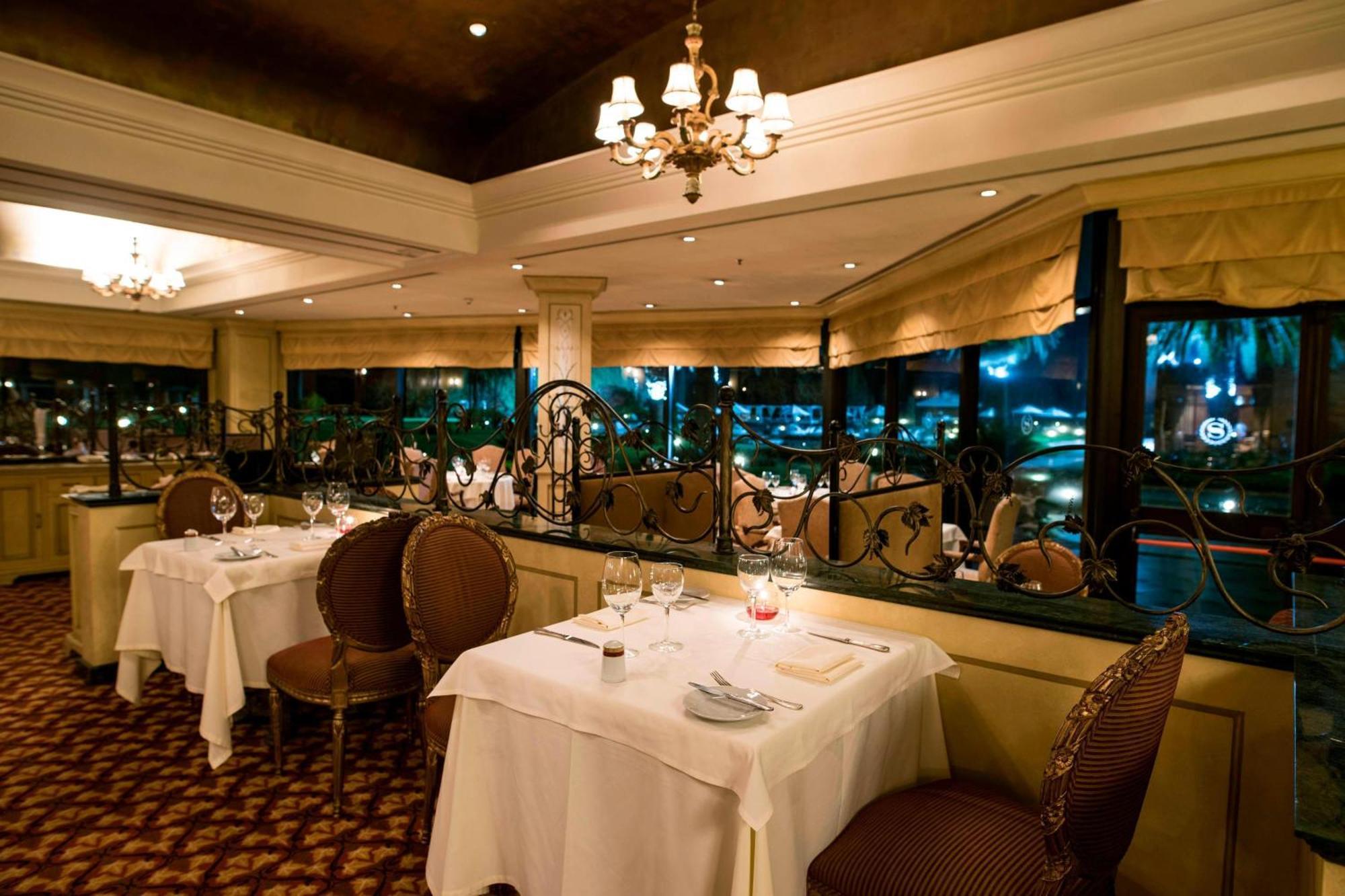 Sheraton Pilar Hotel & Convention Center Екстер'єр фото