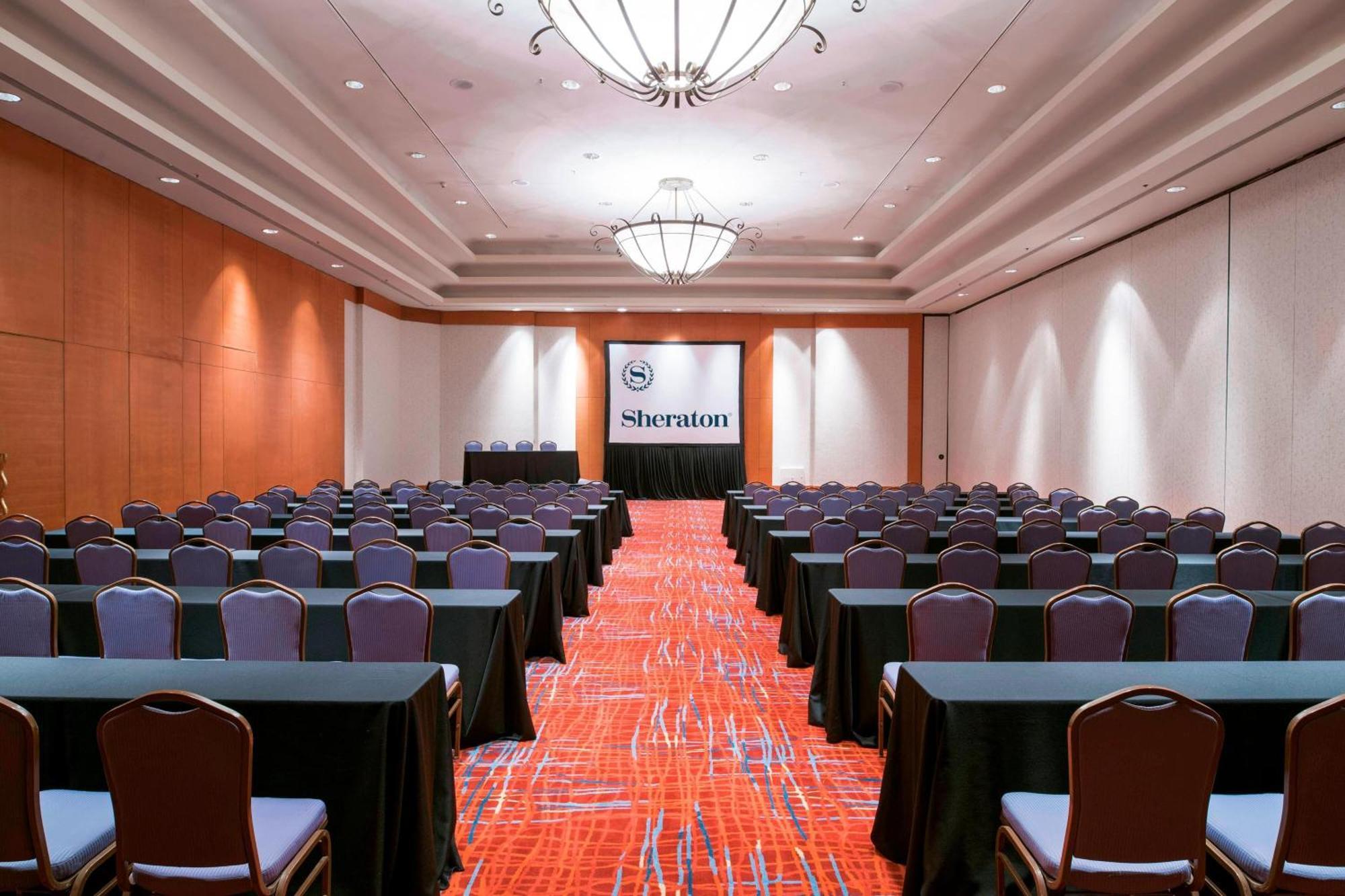Sheraton Pilar Hotel & Convention Center Екстер'єр фото