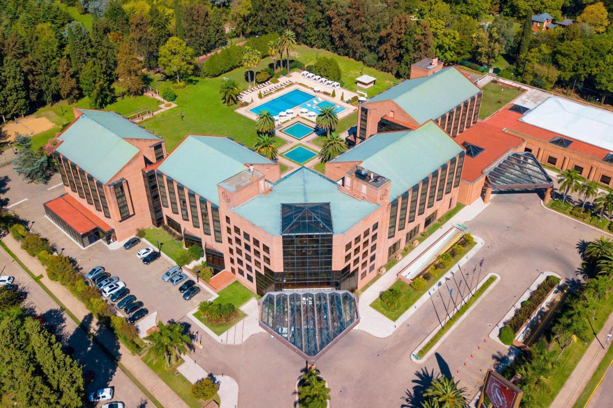 Sheraton Pilar Hotel & Convention Center Екстер'єр фото